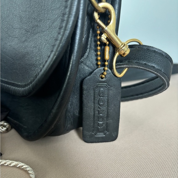 Coach 90’s vintage black leather crossbody bag - Picture 6 of 6